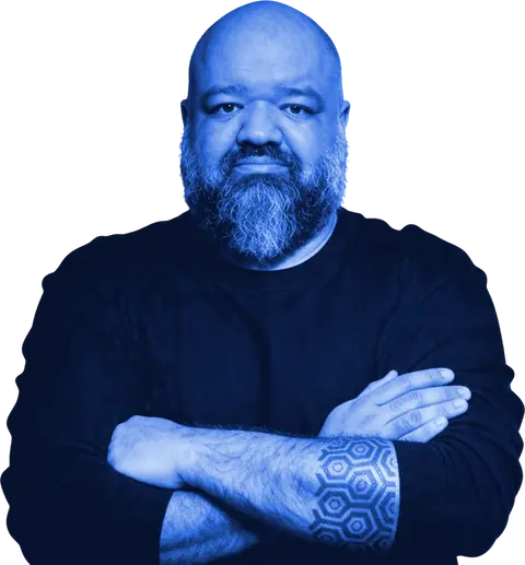 Caio Gomes, de braços cruzados